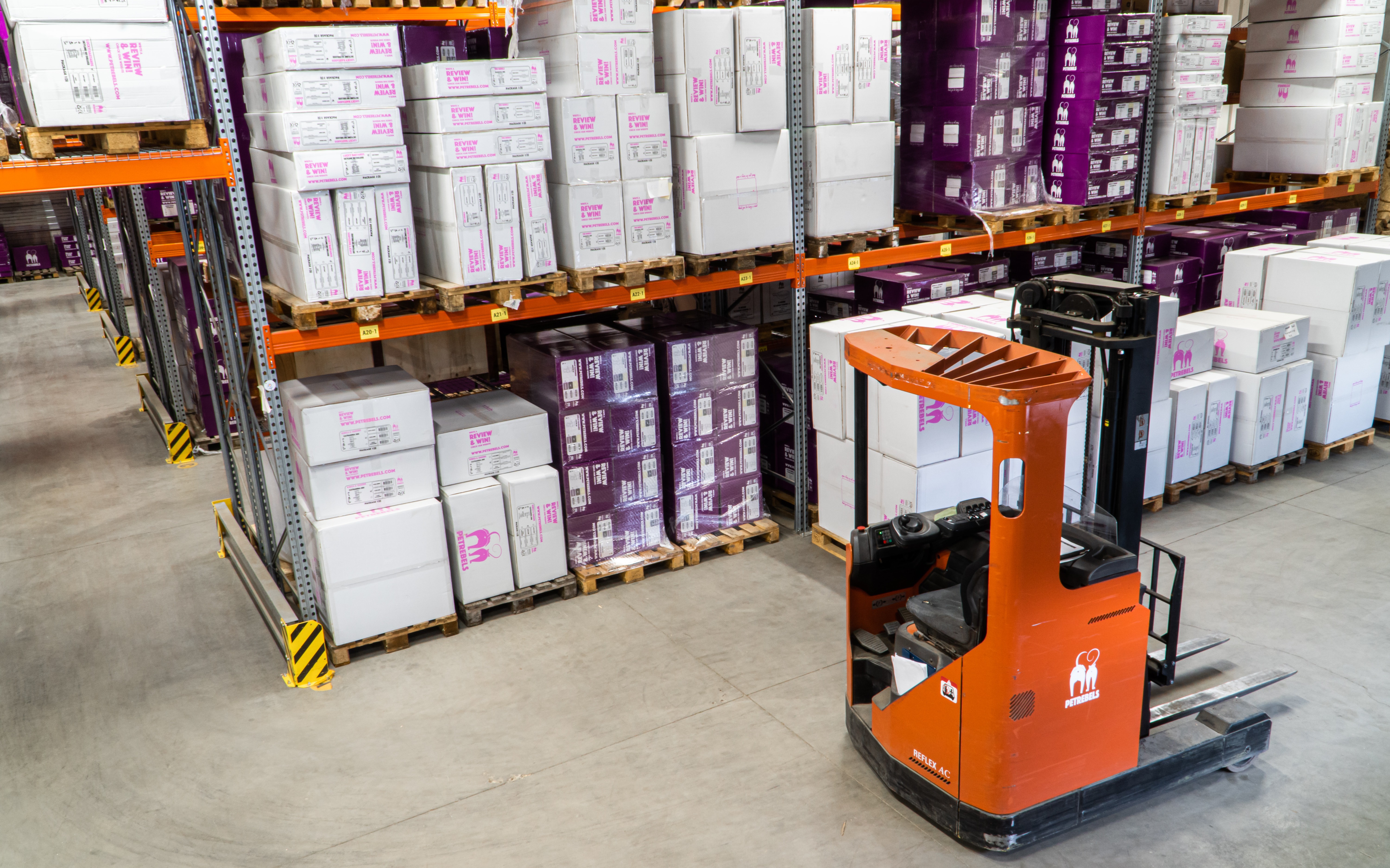 Transforming Warehouse Operations: Harnessing the Power of AI and Automation