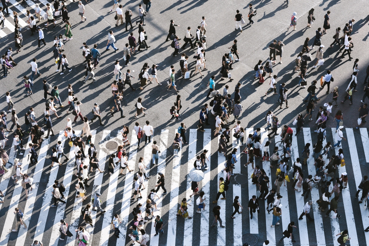 people-walking-in-new-york