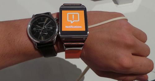 samsung galaxy gear (source: wikipedia, http://hi-tech.mail.ru)