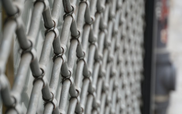 How to Build Secure Knowledge Base Integrations for AI Agents