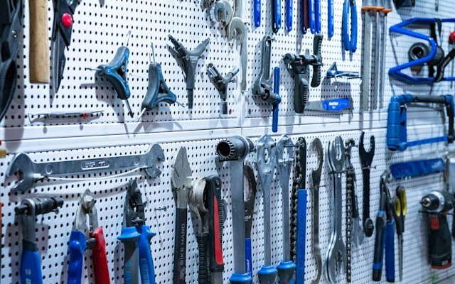 Supply Chain Security for Tools and Prompts