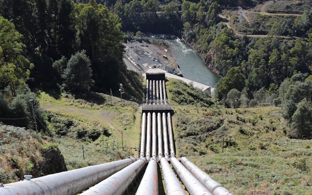 How We Cut PyFlink Pipeline p99 Latency from 3-5 Seconds to ~500ms