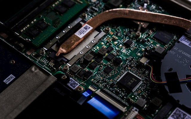 AI Assist vs AI Complete: The Real Gap in Most AI Workflows Today